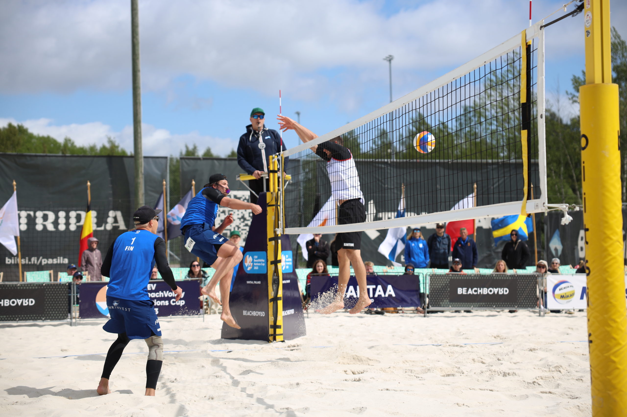 Miehet Ja Naiset Beach Volleyn Nations Cupin Avausturnausten Välieriin ...